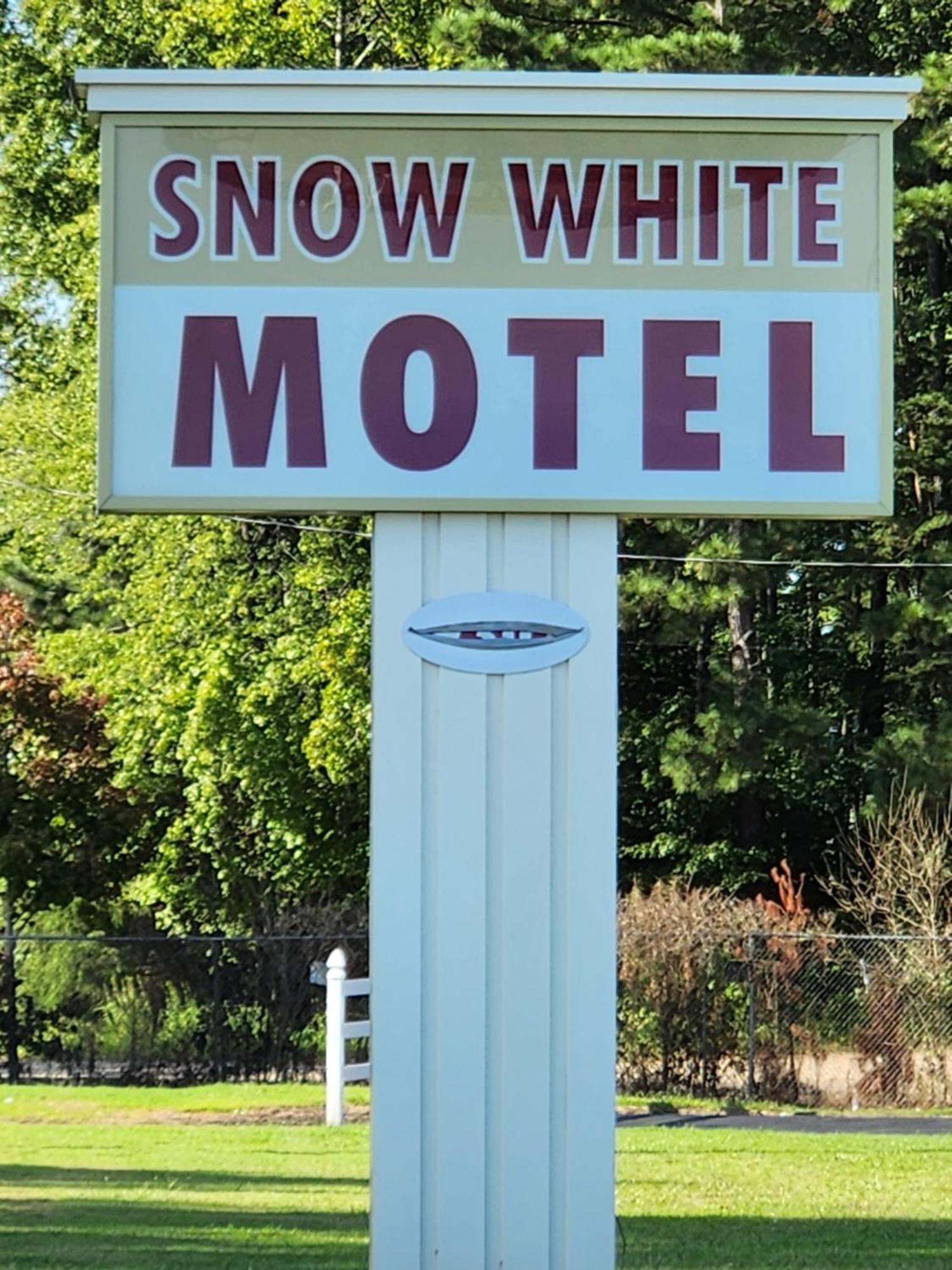 Мотель Snow White - Richmond South Bellwood Экстерьер фото